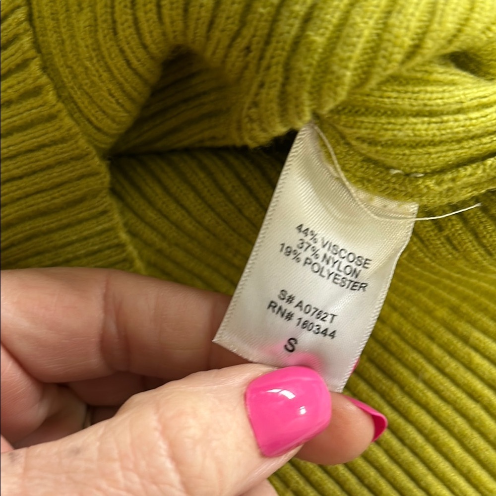 Isalis Ribbed Crop Top Sweater Small Lime Green Sweetheart Neckline Y2K - Picture 12 of 14